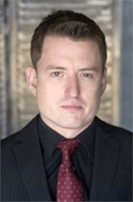 灰影人捷克警官