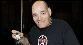 赌侠马华力 Stuttering