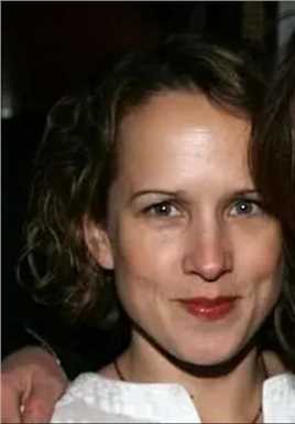 铁窗外的春天Margaret Soffel