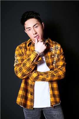 辉夜大小姐想让我告白第..的扮演者是铃木崚汰