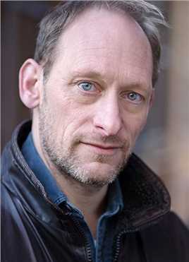 月光骑士牛排店服务员