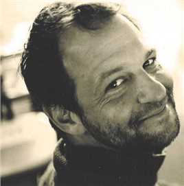 市政大厅外勤记者