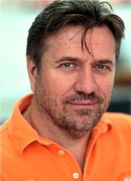 致我的陌生恋人Employé maison d'édition