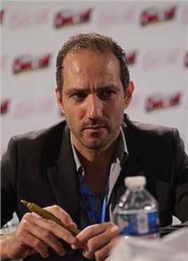 燃烧的巴黎圣母院上尉马库斯(Capitaine Marcus)