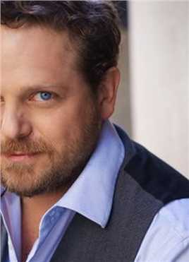 生无可恋的奥托 列车长