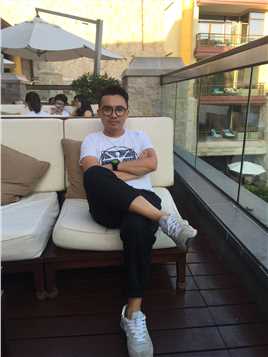 杜鹃花儿开吴尘