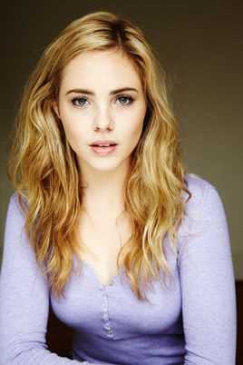 坚不可摧Beautiful Young Blonde