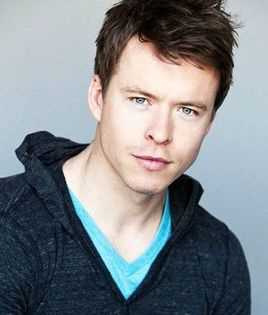 终点站的扮演者是托德·拉桑斯