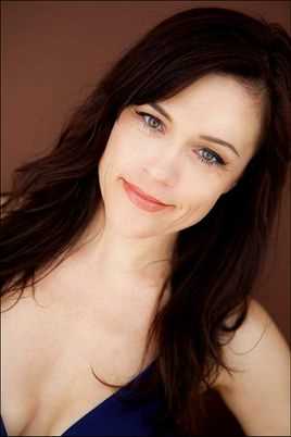 毕业舞会Sandra Richter(as Christine Elise McCarthy)