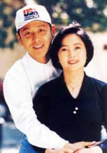 陈道明和妻子杜宪合影