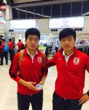 双胞胎兄弟：李光(右)与弟弟李尚