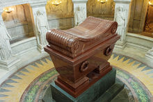 拿破仑在巴黎荣军院的灵柩
