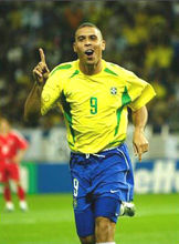 罗纳尔多登上射手榜第一成为巴西第二进球王