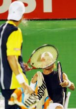 2005年澳网切拉在比赛中向对手休伊特吐口水