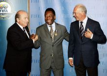 贝肯鲍尔和贝利分享“FIFA百年最佳”