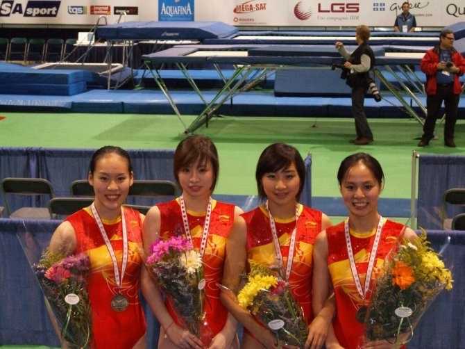 第25届蹦床世锦赛女子团体冠军：钟杏平、罗丹、何雯娜、黄珊汕