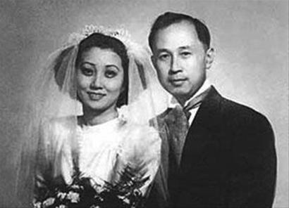 1947年蒋英与钱学森的结婚照