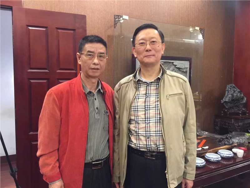 上海书协副主席宣家鑫与朱亚东合影