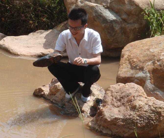 10年，深圳莲花山，一脚踩进稀泥里