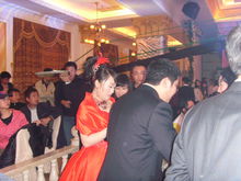 赵玉芳与丈夫的婚礼现场