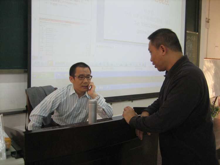 杨小强在清华大学企业家广西俱乐部授课