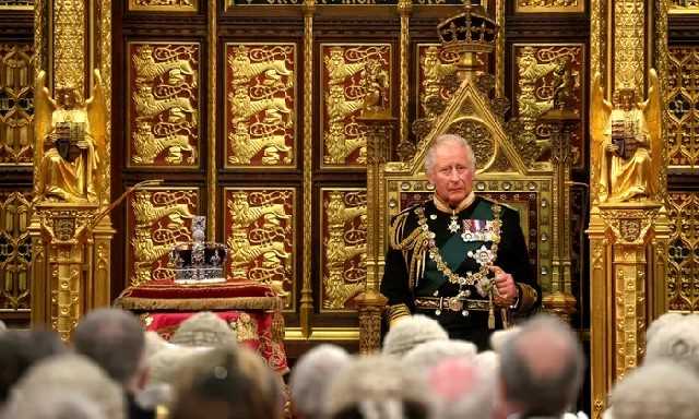 英国查尔斯王子代表伊丽莎白二世在议会开幕式发表例行演说