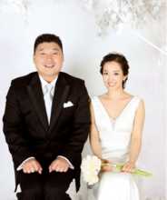 姜虎东与妻子结婚照