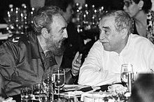 2003年古巴雪茄节晚宴上与卡斯特罗交谈