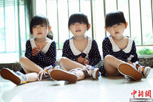 李舒和三胞胎女儿