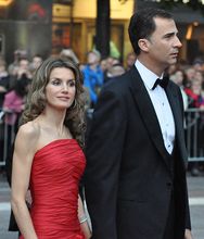 2010年的费利佩六世与妻子莱蒂齐亚