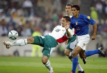 2004年欧洲杯上巴辛防守意大利队科拉迪