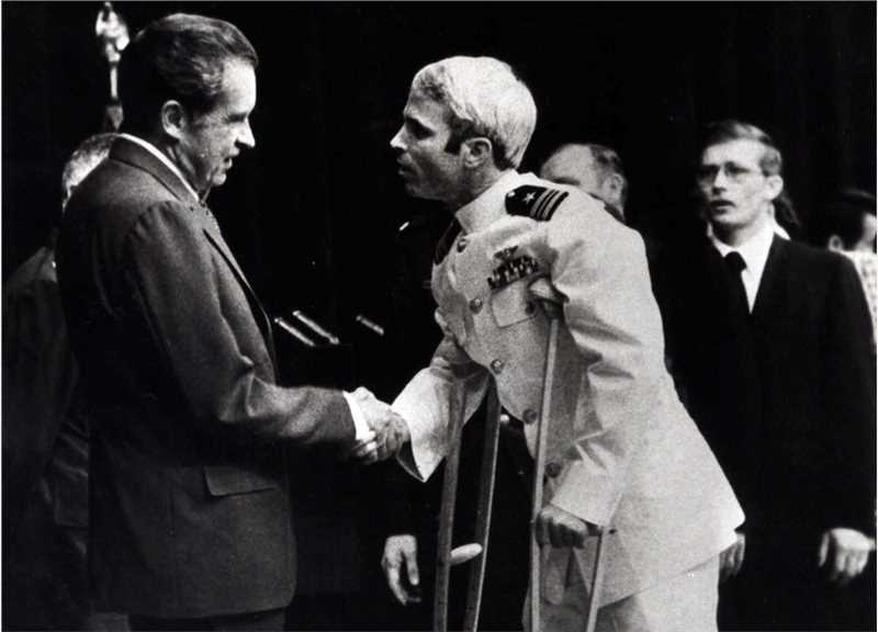 1973年尼克松总统接见麦凯恩三世