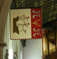 牛津大学内挂有威尔逊勋爵的嘉德旗帜