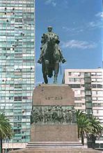 乌拉圭国父阿蒂加斯像（位于独立广场）