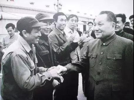 1984年1月，邓小平首次来到深圳