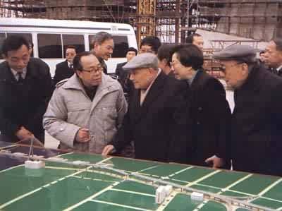 邓小平考察上海杨浦东工地（1992年2月7日）