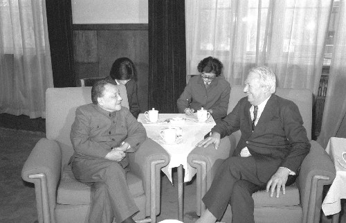 邓小平（左）会见爱德华·希思(1982.4.6.)