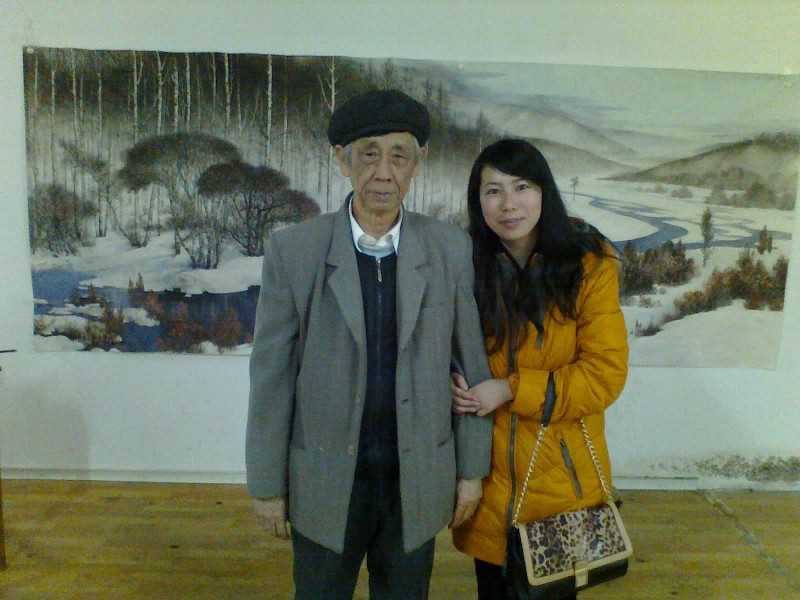 王雪和老师陈佩玉合影